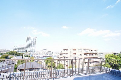 View. ☆ View is good in the fifth floor!