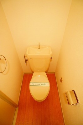 Toilet. ☆ Bus toilet by