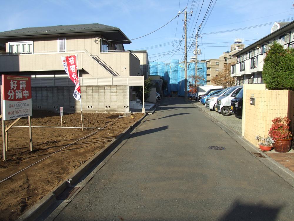 Local photos, including front road. Car loading and unloading is also easy road width ☆ 