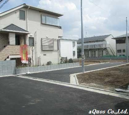 Local photos, including front road. Local (10 May 2013) Shooting