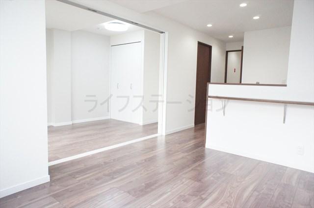 Living. Local (December 20, 2013) Shooting