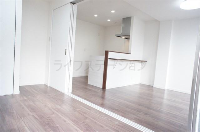 Living. Local (December 20, 2013) Shooting