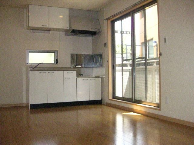 Living and room. ☆ It is with electric shutter ☆