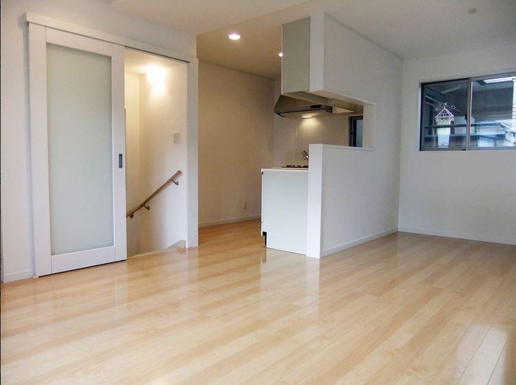 Same specifications photos (living). Same specifications