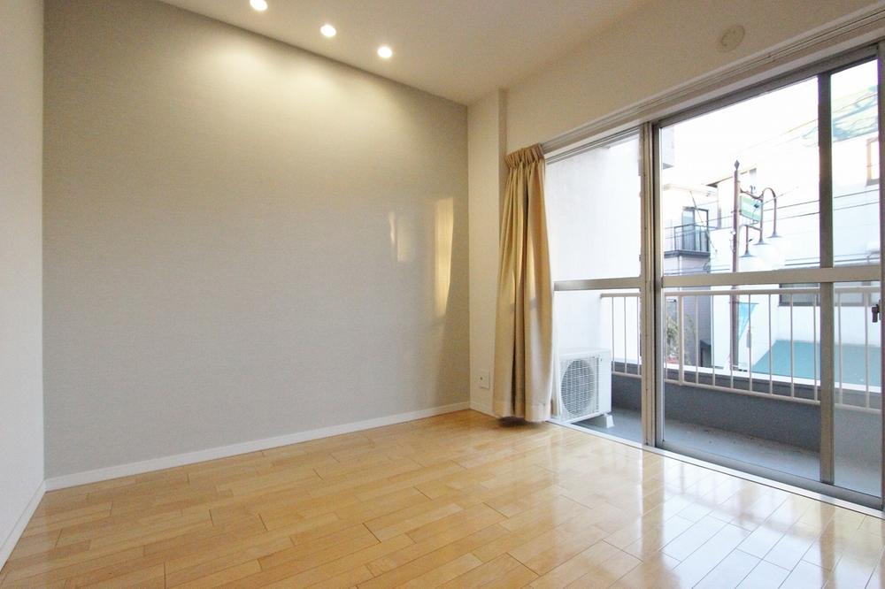 Non-living room. Bright interior of southeast direction