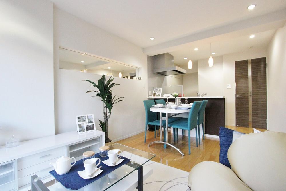 Living. House is cleaned clean room interior (November 2013) Shooting