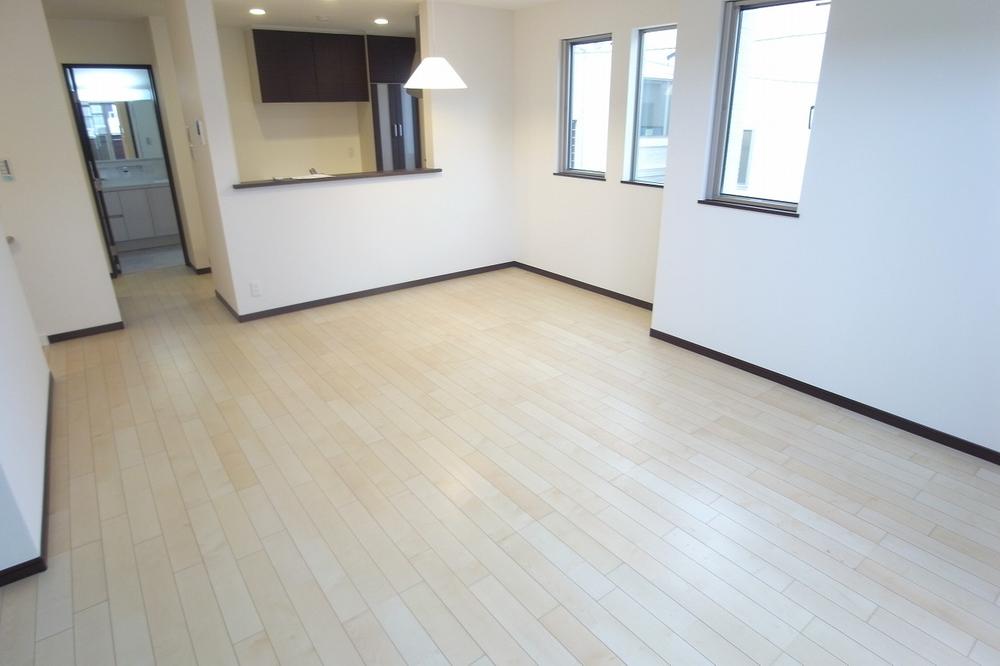 Living.  [Living-dining] 1 Building