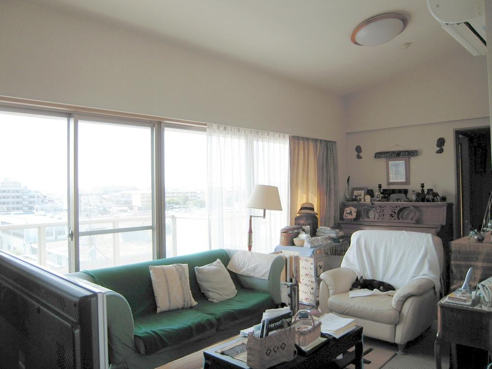 Living. Living-dining (12 May 2013) Shooting