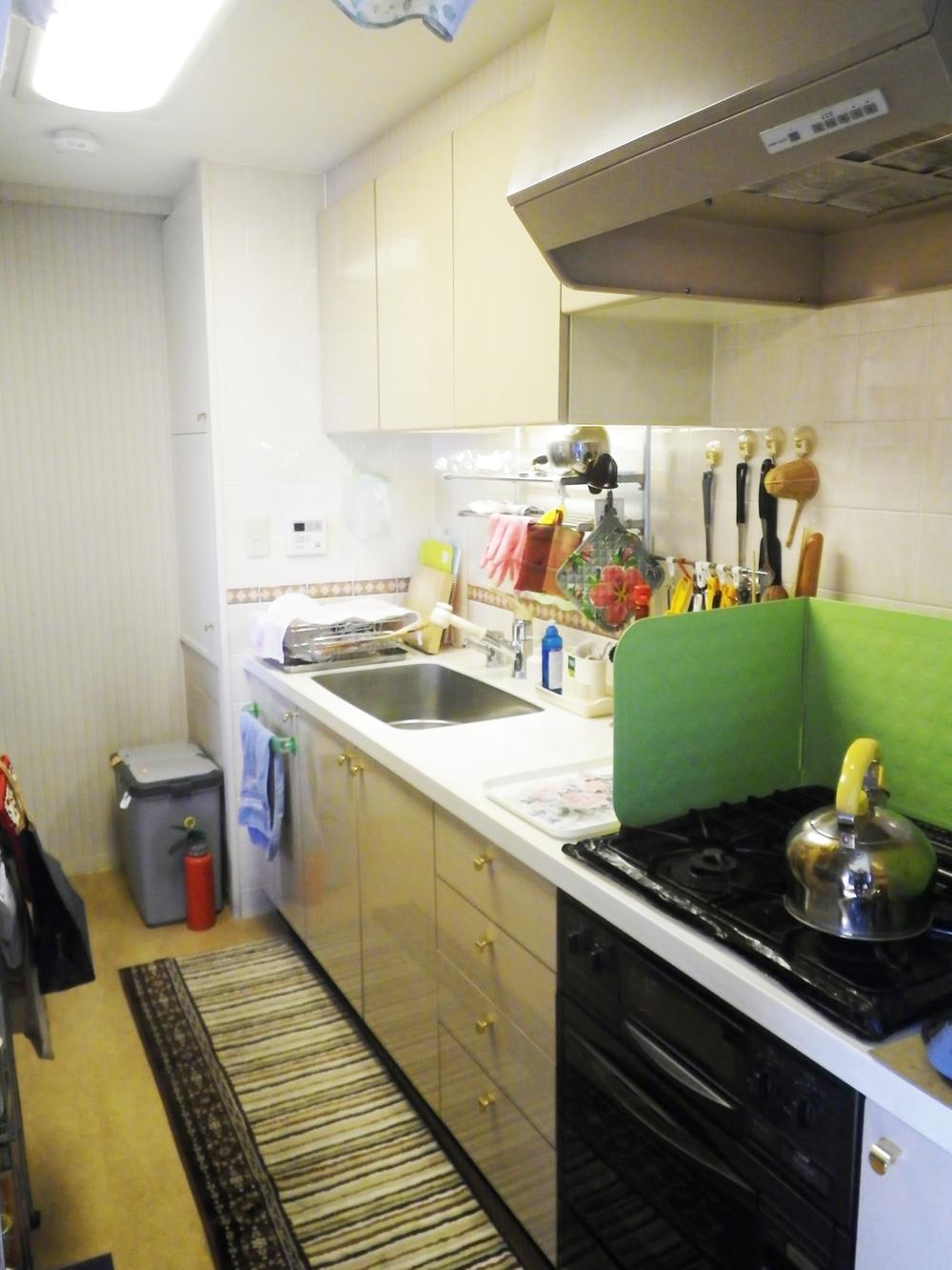 Kitchen. Kitchen (12 May 2013) Shooting