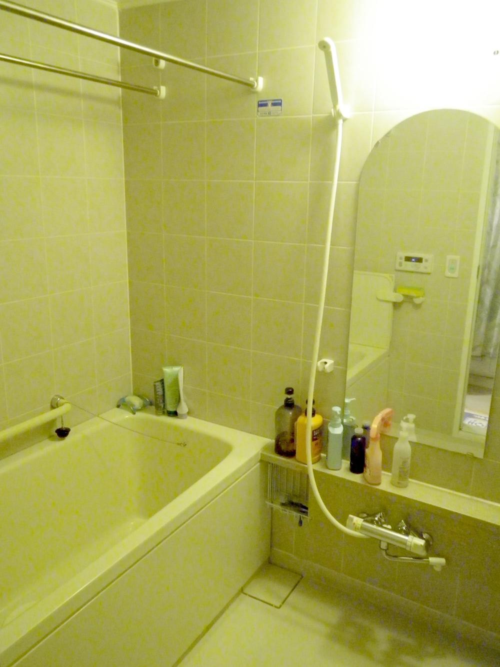 Bathroom. Bathroom (12 May 2013) Shooting