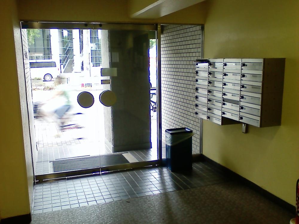 Entrance. Is a good apartment of the management system that was well-cleaning (October 2013 shooting)