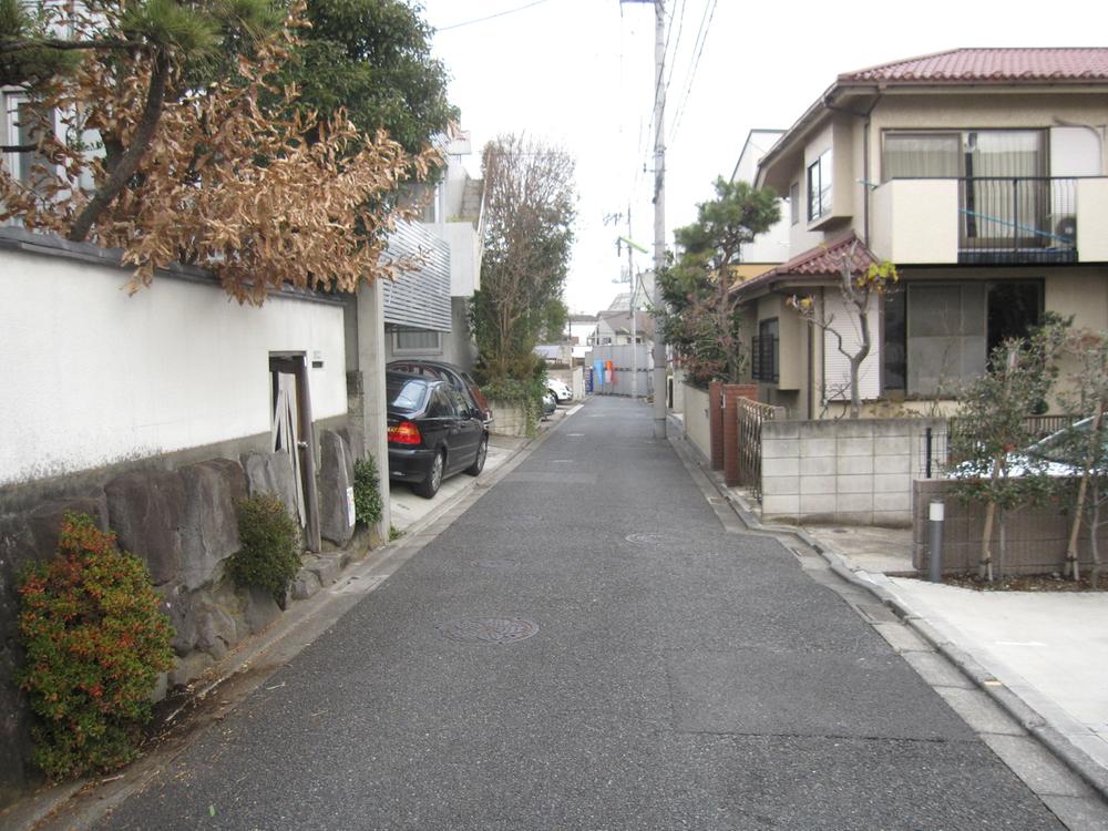 Local photos, including front road. Local (12 May 2013) Shooting