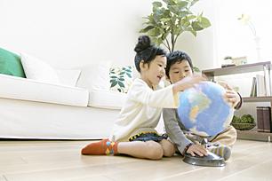 Cooling and heating ・ Air conditioning. Standard equipped with a gas hot-water floor heating in the master bedroom as well as a living-dining. High-efficiency water heater running cost is also economical (eco Jaws) adopted. 