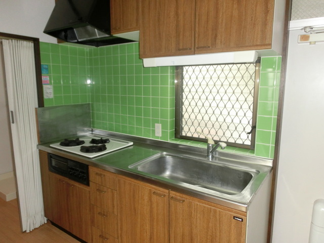 Kitchen. Cooking is a breeze with a system Kitchen 3-neck