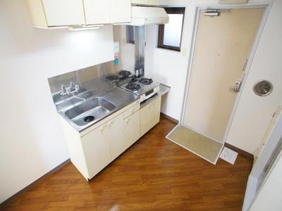 Other room space. 3-minute walk from the Ultraman shopping district! Shopping is convenient.
