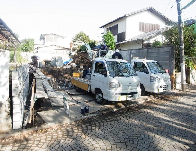 Local land photo. Local (10 May 2013) is in shooting dismantling. 