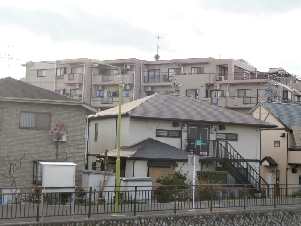 Local appearance photo. Local (12 May 2013) Shooting