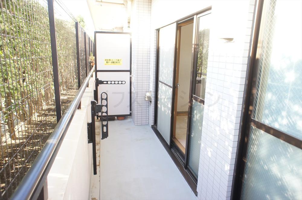 Balcony. Local (11 May 2013) Shooting