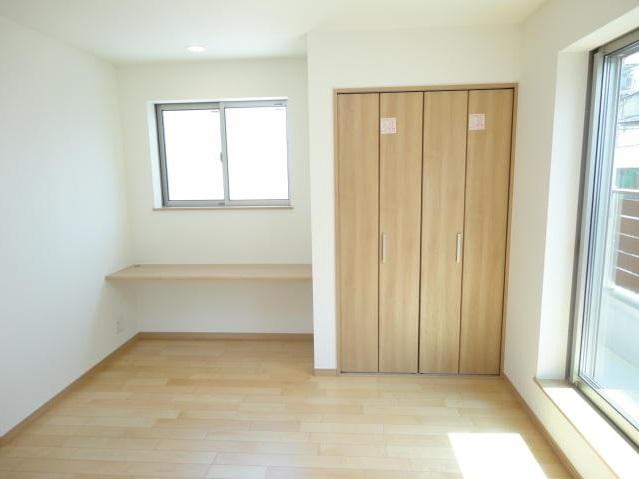 Same specifications photos (living). Same specifications