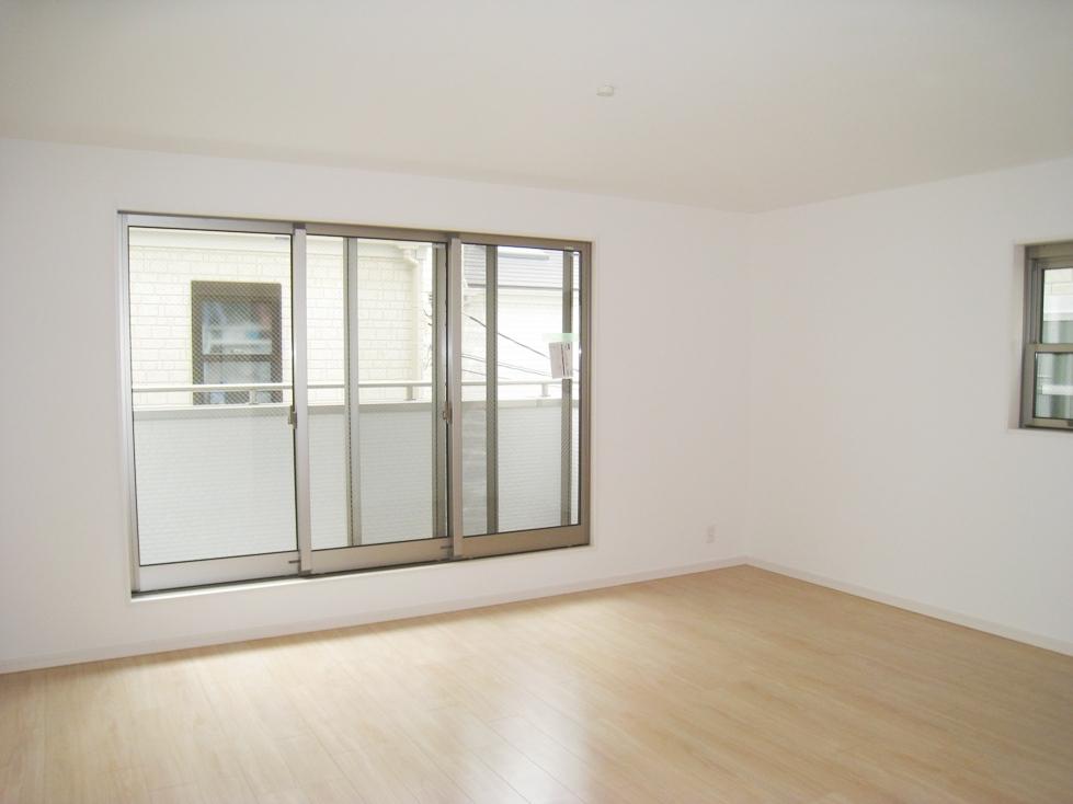 Same specifications photos (living). Living example of construction