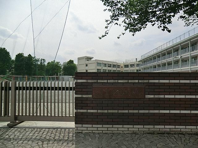 Primary school. 802m to Setagaya Ward Akatsutsumi Elementary School