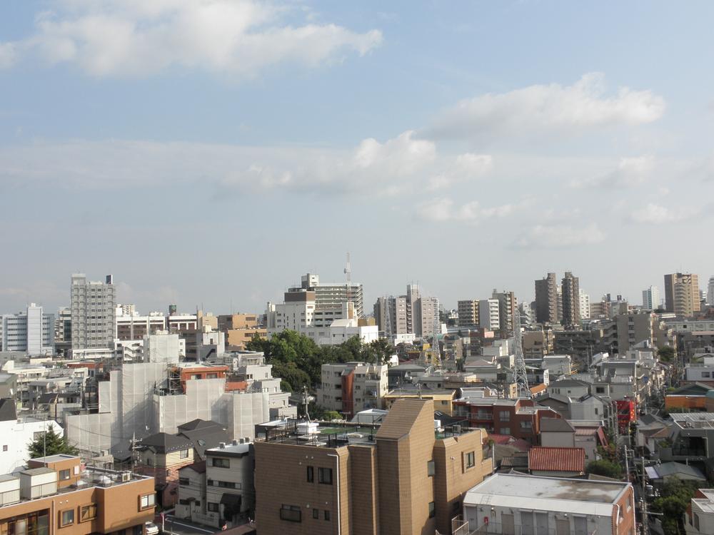 View photos from the dwelling unit. View from the site (October 2013) Shooting