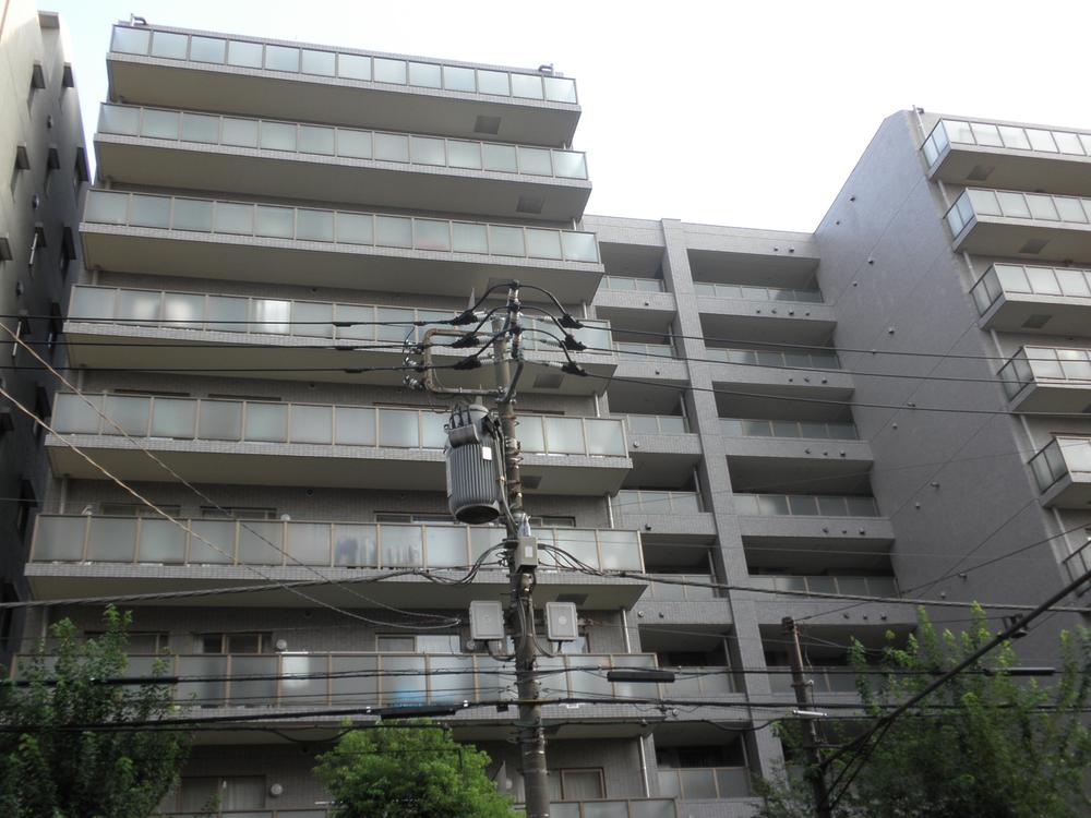 Local appearance photo. Local (10 May 2013) Shooting