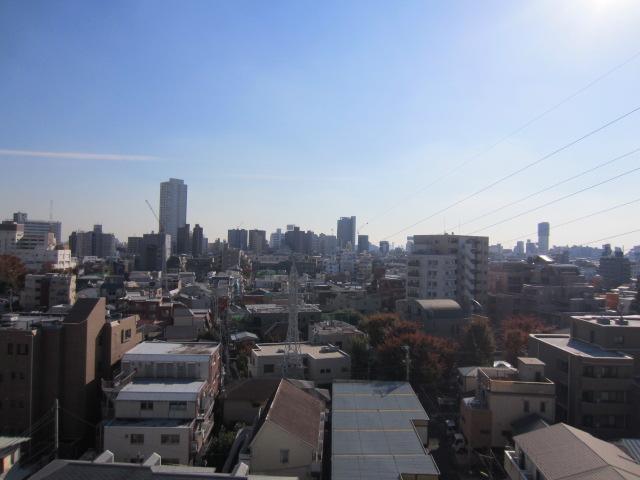 View photos from the dwelling unit. View from the site (November 2013) Shooting