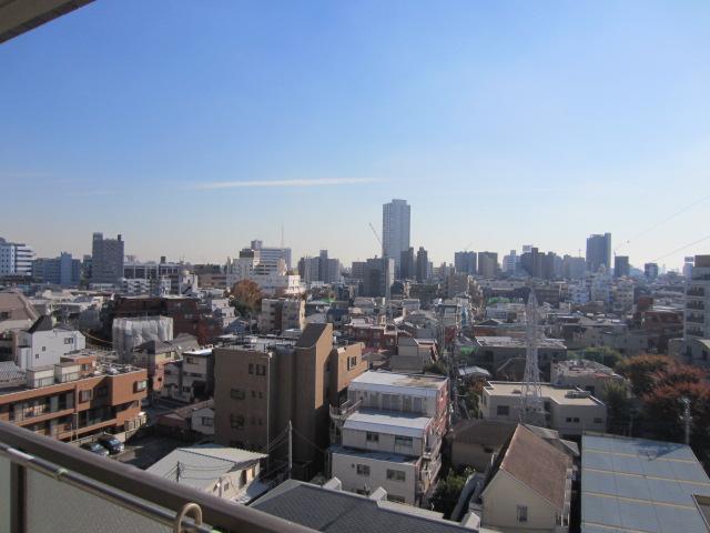 View photos from the dwelling unit. View from the site (November 2013) Shooting