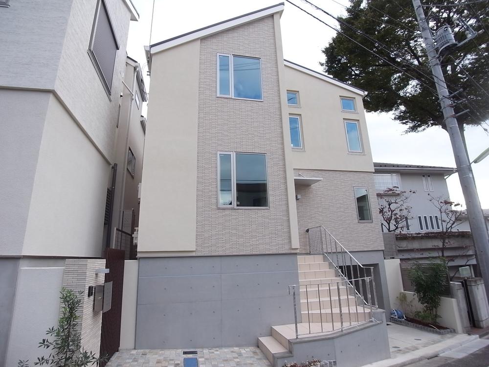 Local appearance photo