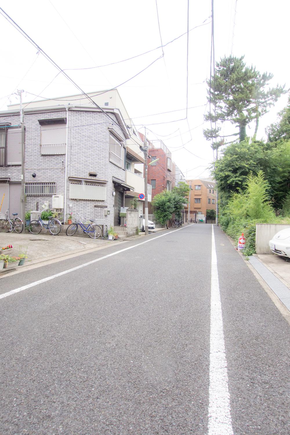 Local photos, including front road. Local (July 2013) Shooting