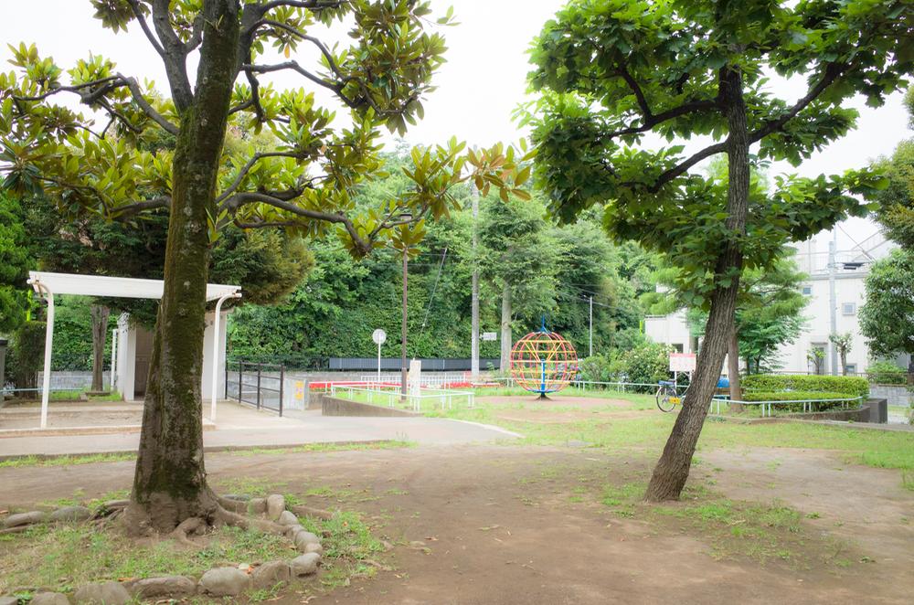 Other. Excellent horse up to 4-chome park 130m (2 minutes)