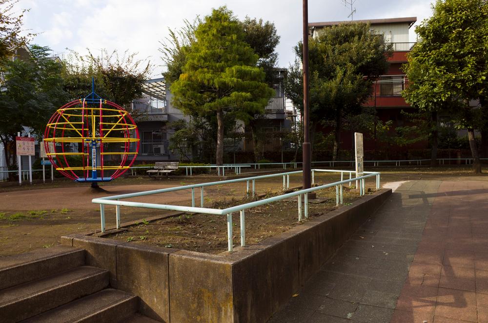 Other. Excellent horse up to 4-chome park 130m (2 minutes)