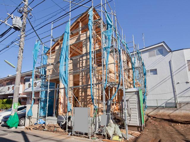 Local photos, including front road. Soon finished it is a rare location near the station site (December 2013) Shooting