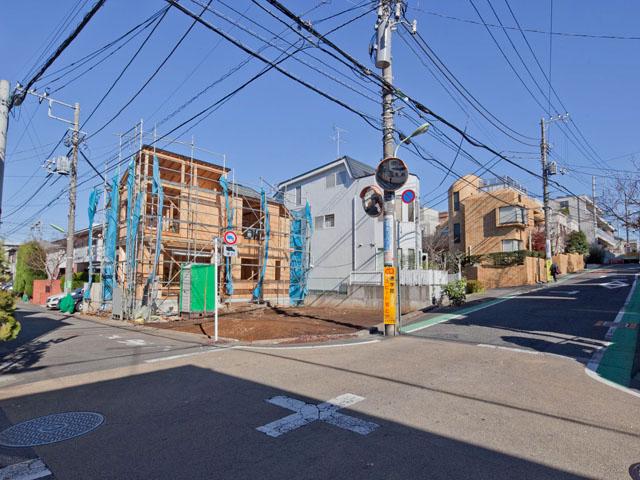 Local photos, including front road. Local (12 May 2013) Shooting