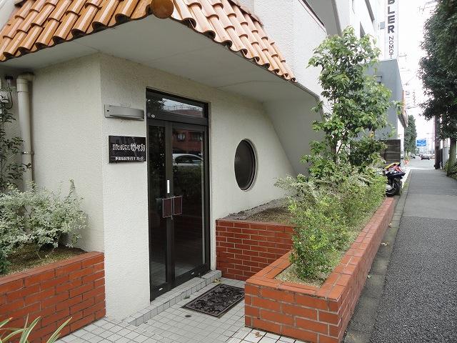 Local appearance photo. Local (10 May 2013) Shooting