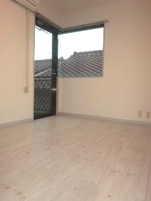 Non-living room. Indoor (12 May 2013) Shooting