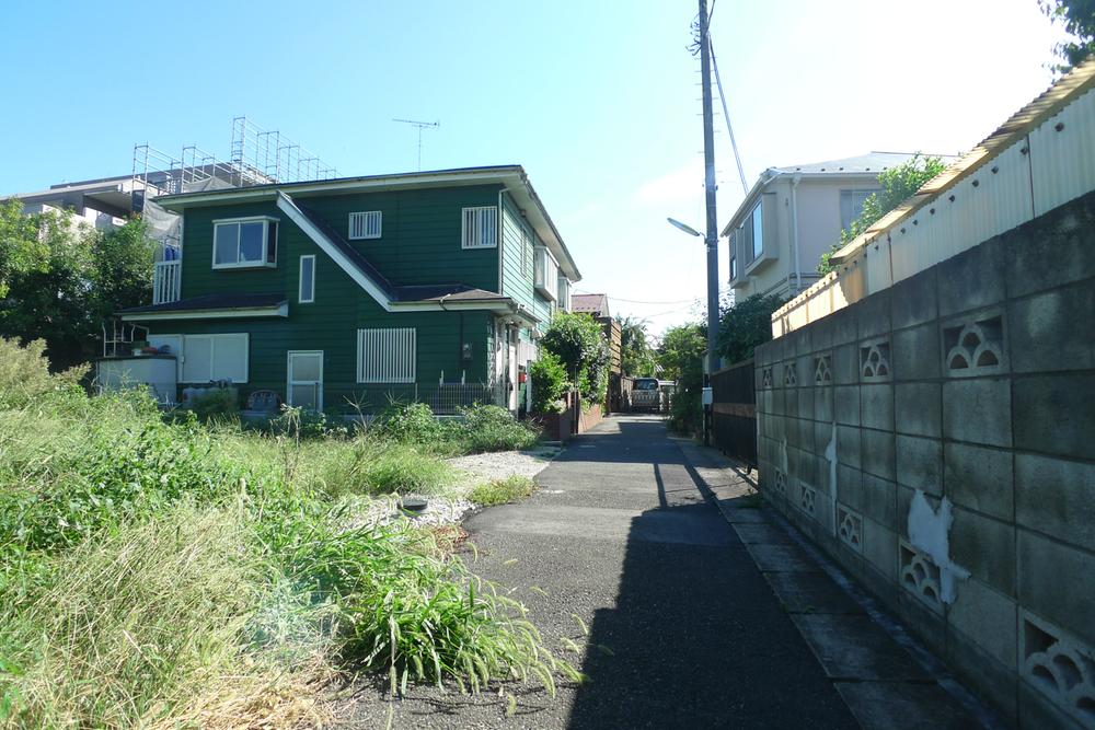 Local photos, including front road. Local (September 2013) Shooting