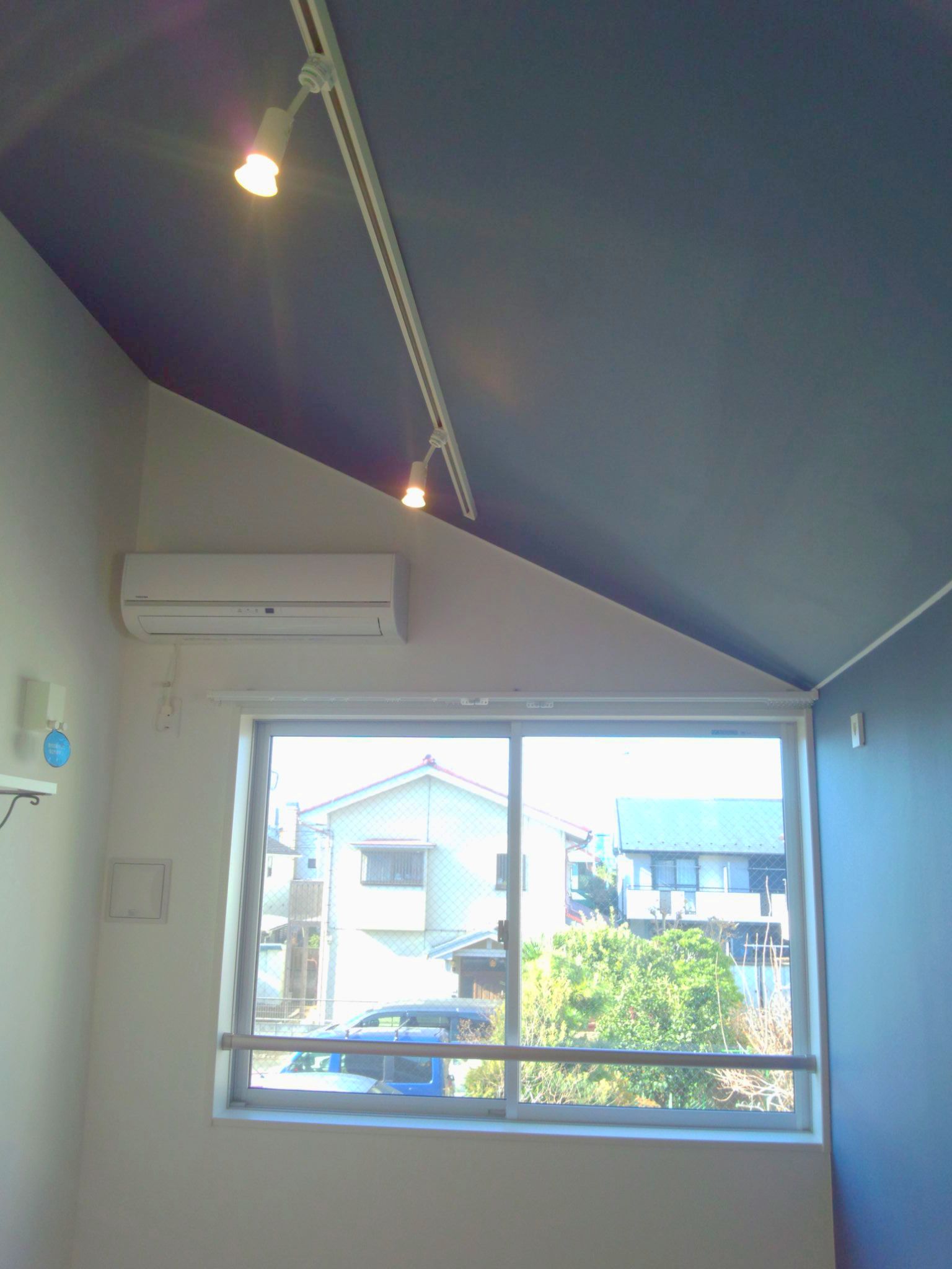 Living and room. Downlight