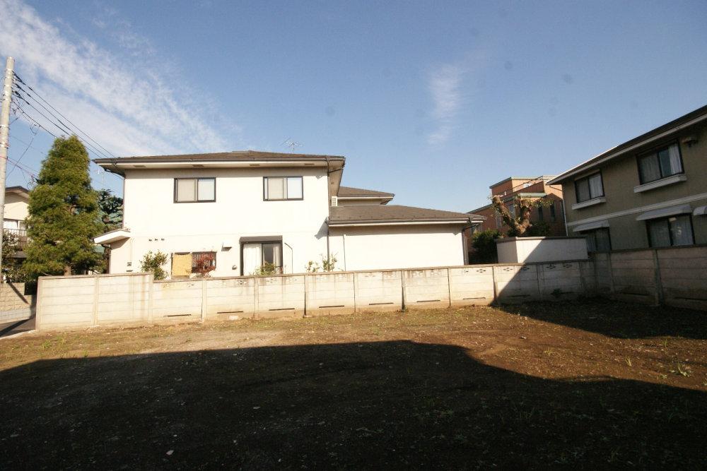 Local land photo. There is a beautiful subdivision is a lot in the surrounding area, We have to form a beautiful cityscape. 