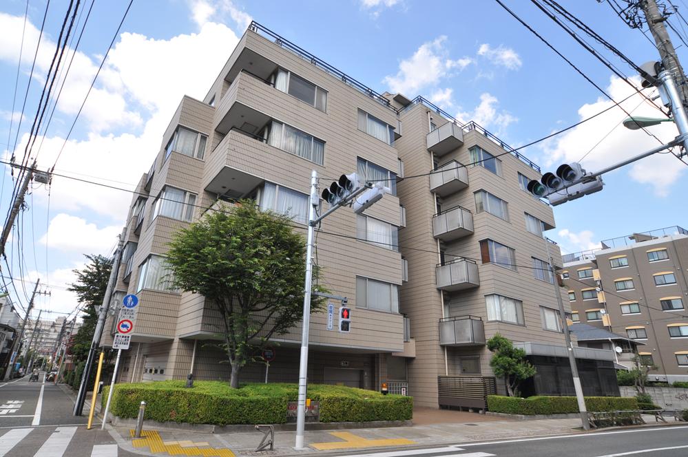 Local appearance photo