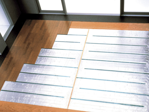 Other.  [TES hot water floor heating] Adopt the TES hot water floor heating to warm the entire room from the feet. Without winding up of house dust, To achieve a clean and comfortable indoor environment. (Same specifications)
