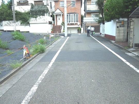 Local photos, including front road. Frontal road