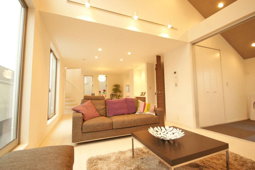 Living. It will be living. It will be equipped with floor heating. 