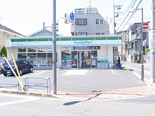 Convenience store. FamilyMart Matsubara 6-chome shop 50m up (convenience store)