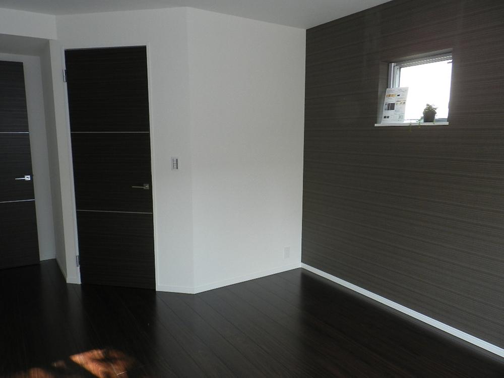 Non-living room. Indoor (12 May 2013) Shooting