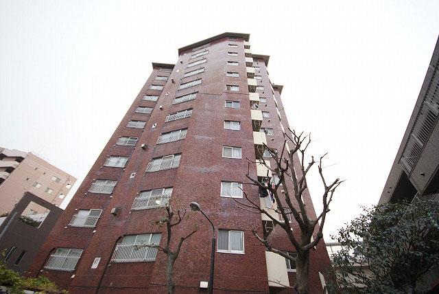 Local appearance photo. Local (12 May 2013) Shooting