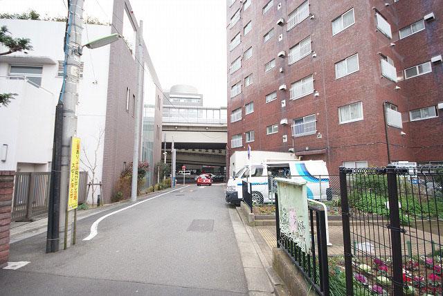 Local appearance photo. Local (12 May 2013) Shooting