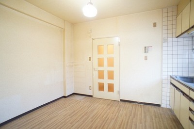 Living and room. Bright atmosphere of the room ☆