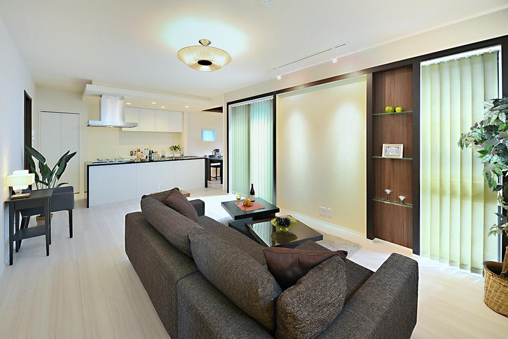 Living. Serve with art and elegance to the space. <1 Building Living photo (October 2013 shooting)>